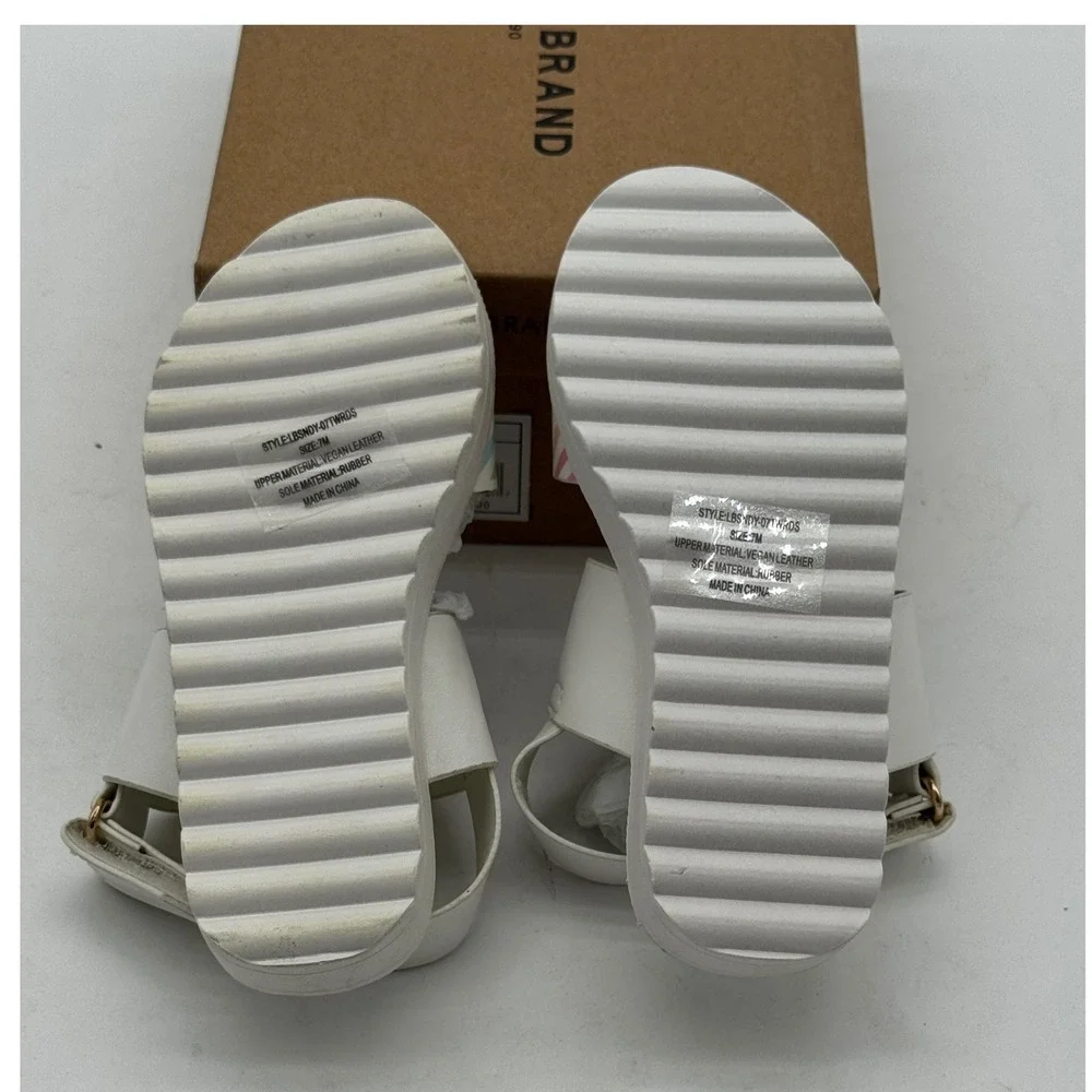 Lucky Brand White with Carnival Top‎ / Toddler Size 7